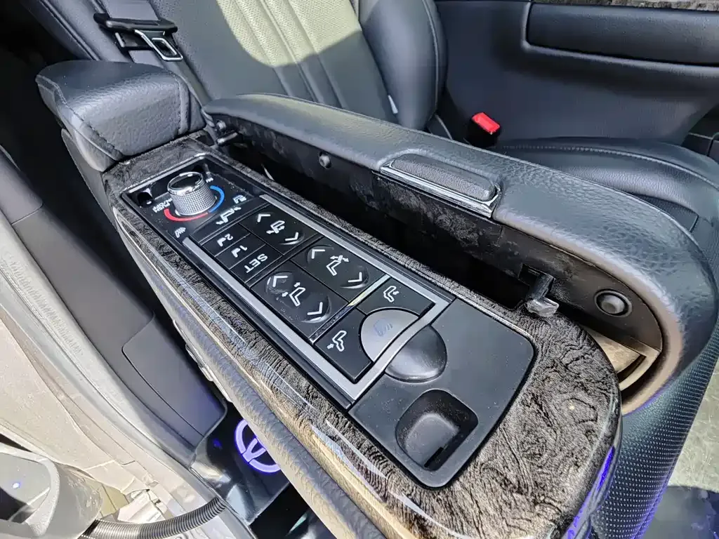 Toyota Sienna 2022 из CN, фото 9