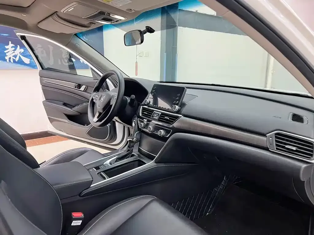 Honda Inspire 2021 из CN, фото 8