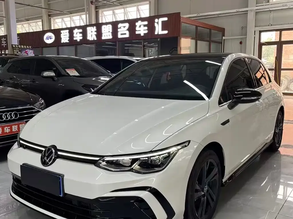 Volkswagen Golf 2023 из CN, фото 1