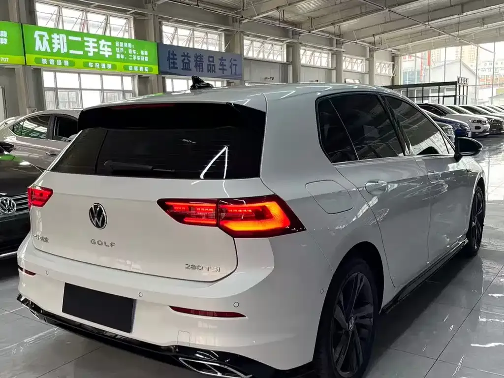 Volkswagen Golf 2023 из CN, фото 5