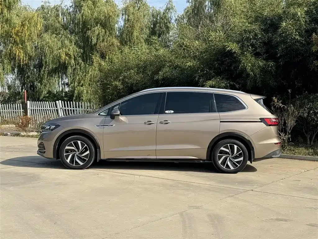Volkswagen Viloran 2021 из CN, фото 3