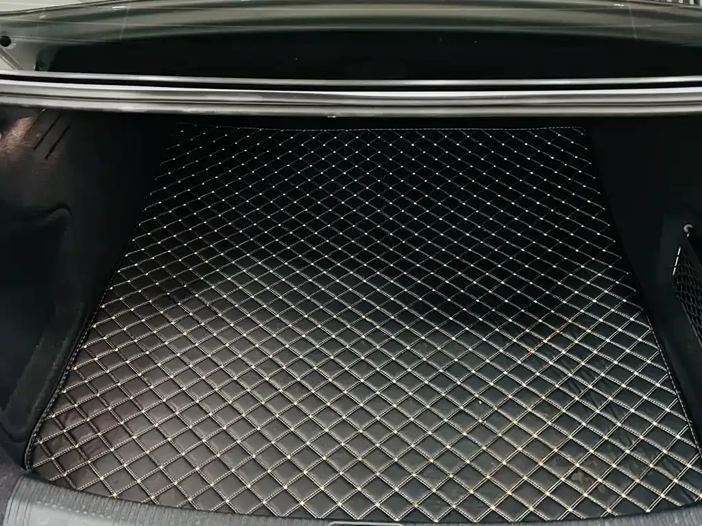 Audi A4L 2023 из CN, фото 10