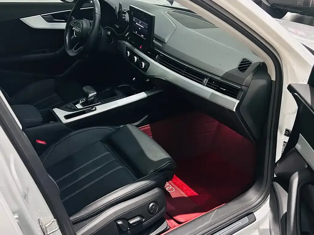 Audi A4L 2023 из CN, фото 8