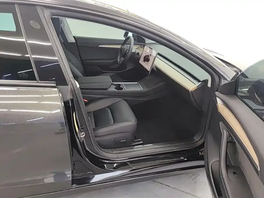 Tesla Model 3 2023 из CN, фото 8