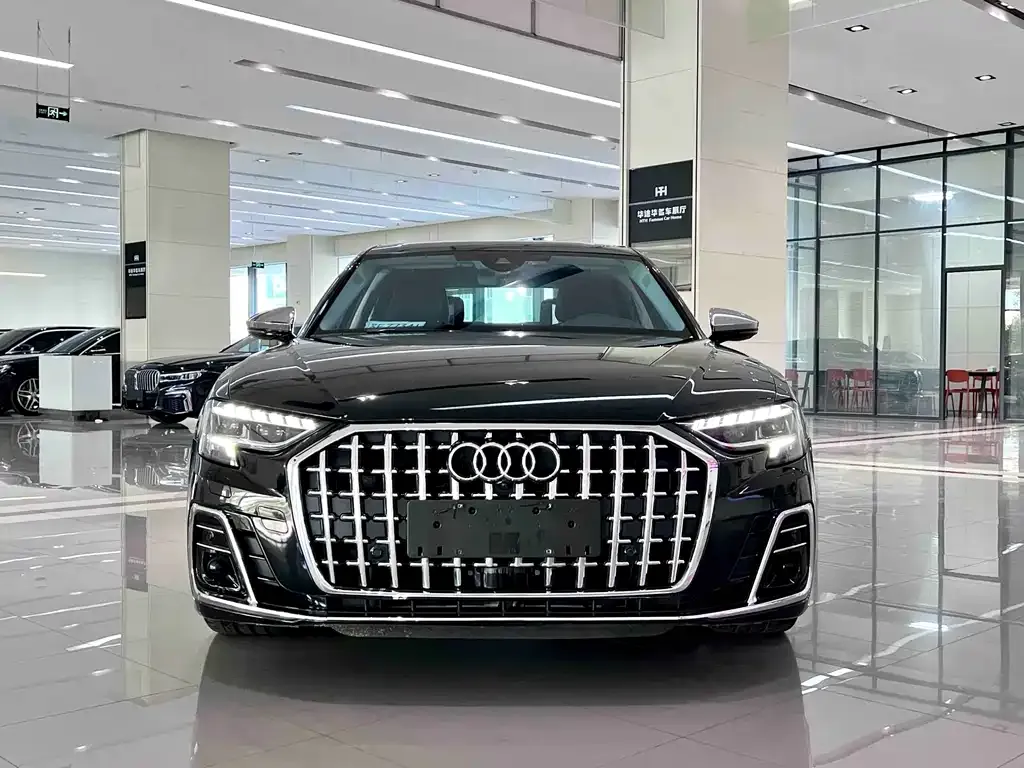 Audi A8 2023 из CN, фото 2