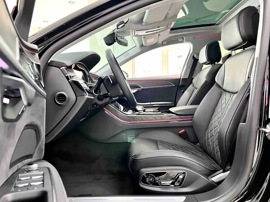 Audi A8 2023 из CN, фото 7