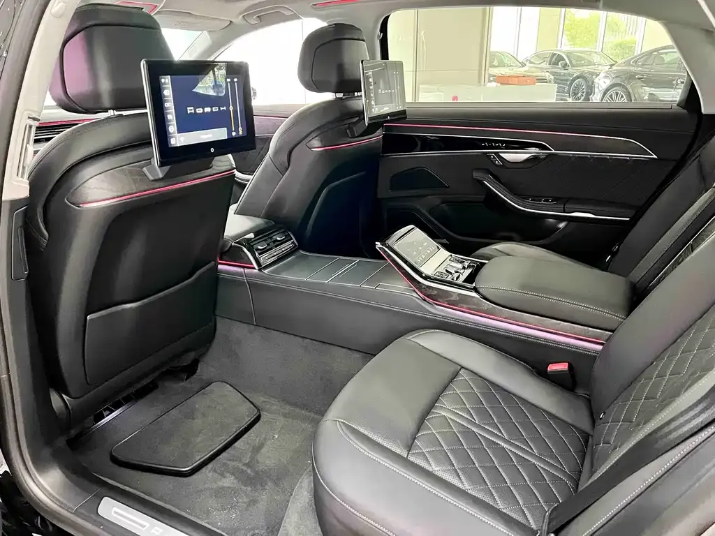 Audi A8 2023 из CN, фото 9