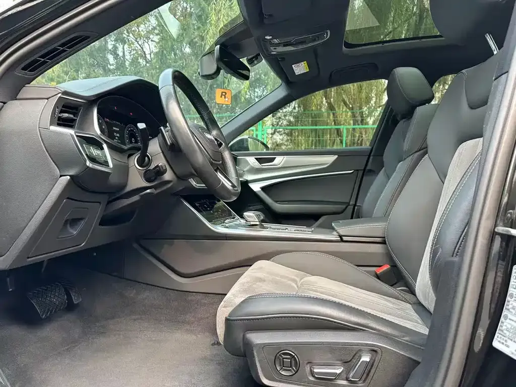 Audi A6L 2023 из CN, фото 10
