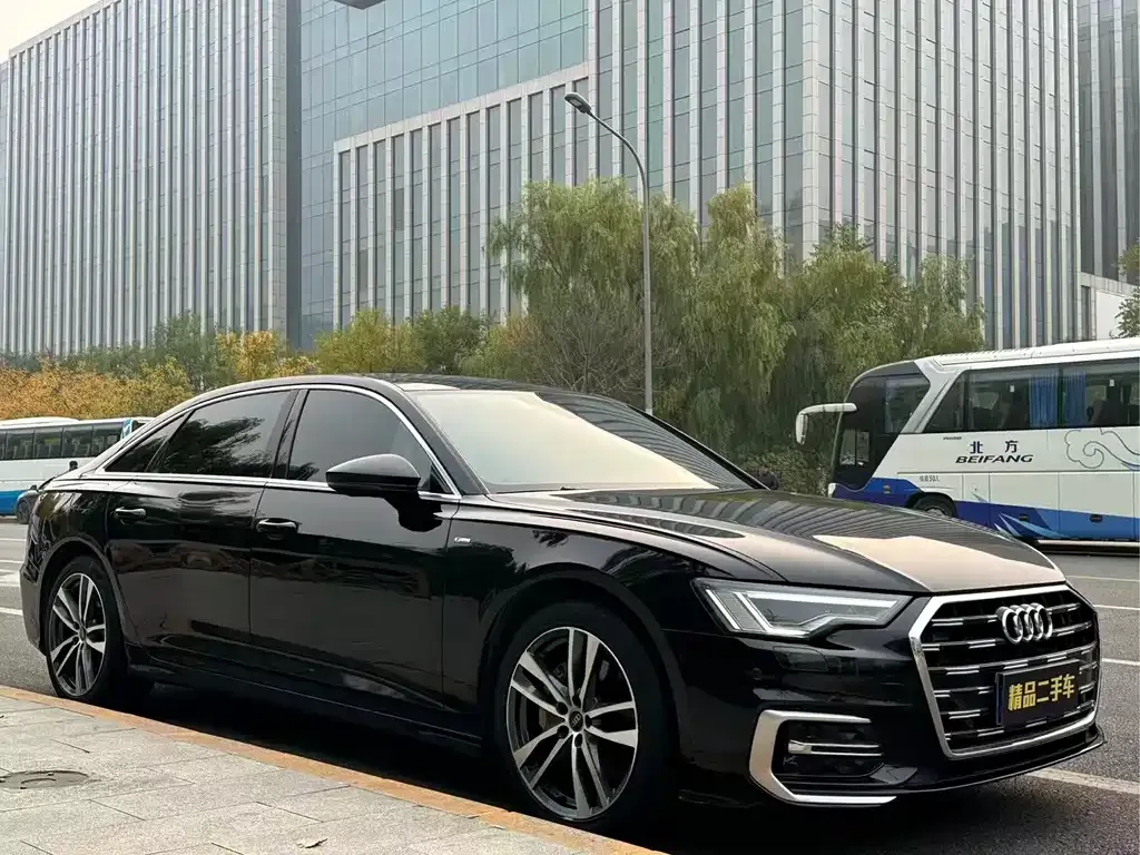 Audi A6L 2023 из CN, фото 2