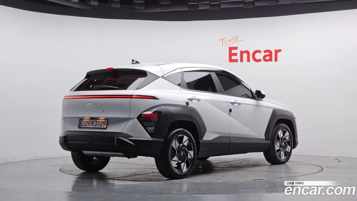 Hyundai Kona — фото 2