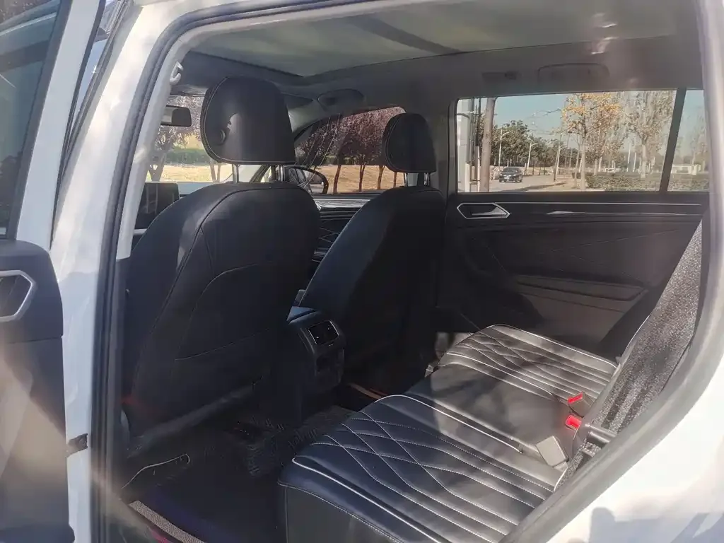 Volkswagen Tiguan L 2024 из CN, фото 7
