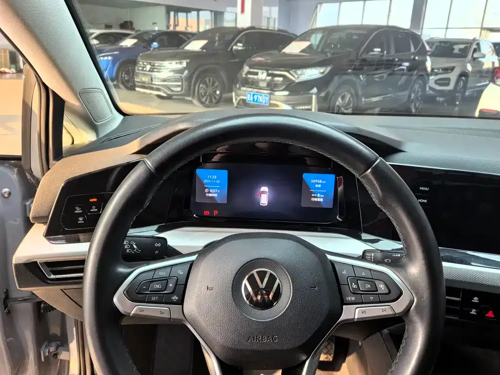 Volkswagen Golf 2021 из CN, фото 10