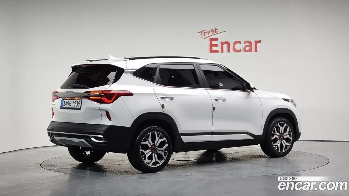 Kia Seltos 2023 из KR, фото 2