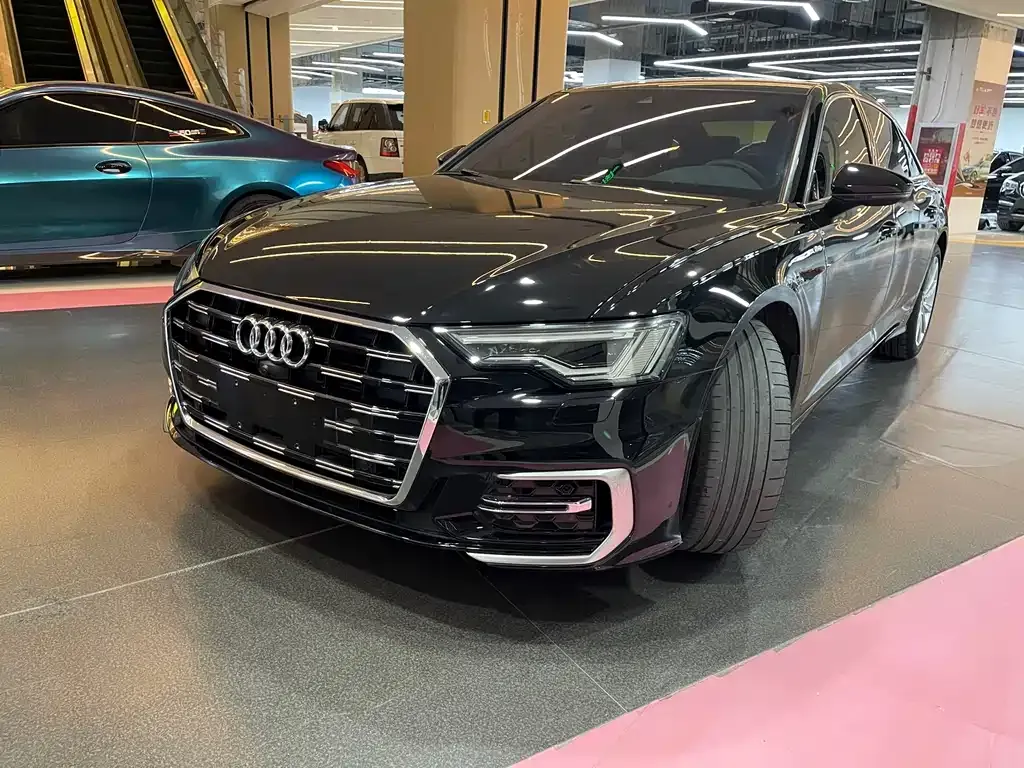 Audi A6L — фото 1