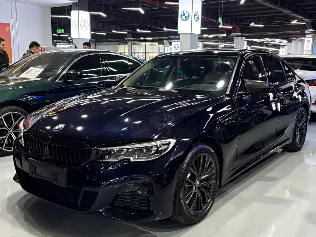 BMW 3 Series 2021 из CN, фото 1