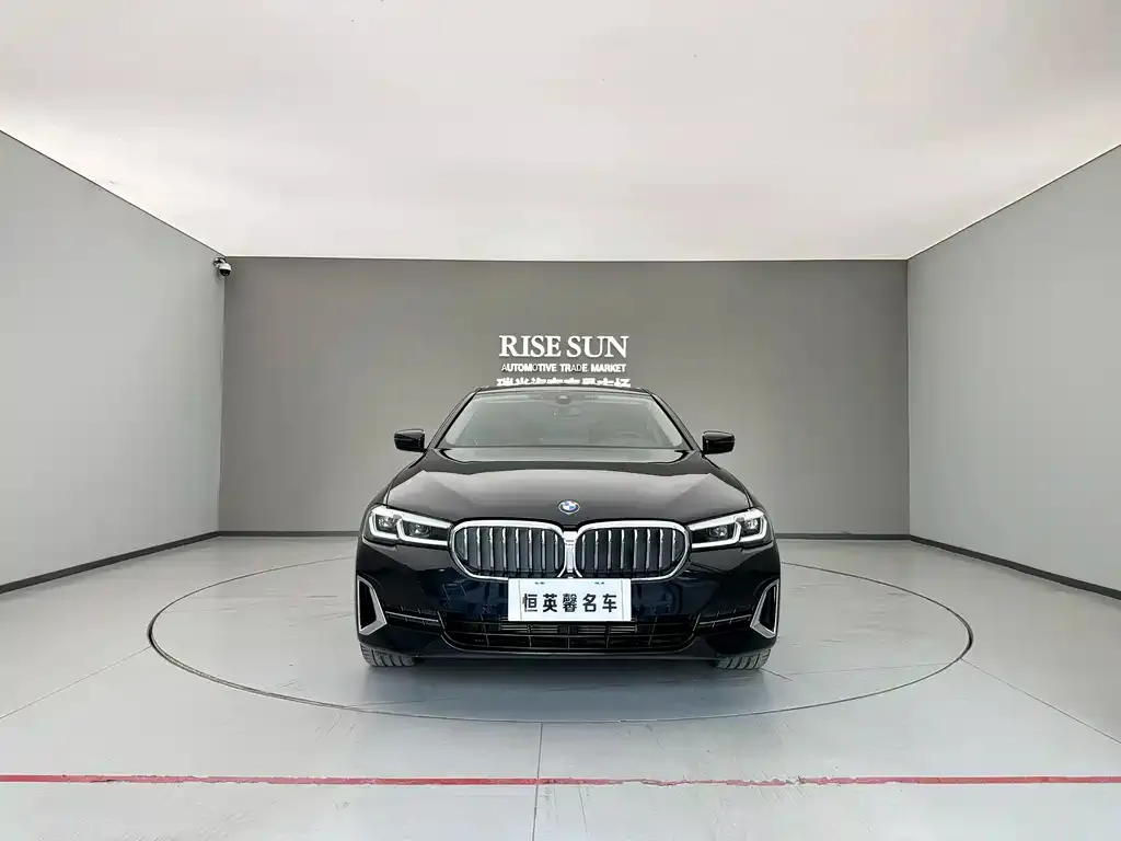 BMW 5 Series 2024 из CN, фото 2