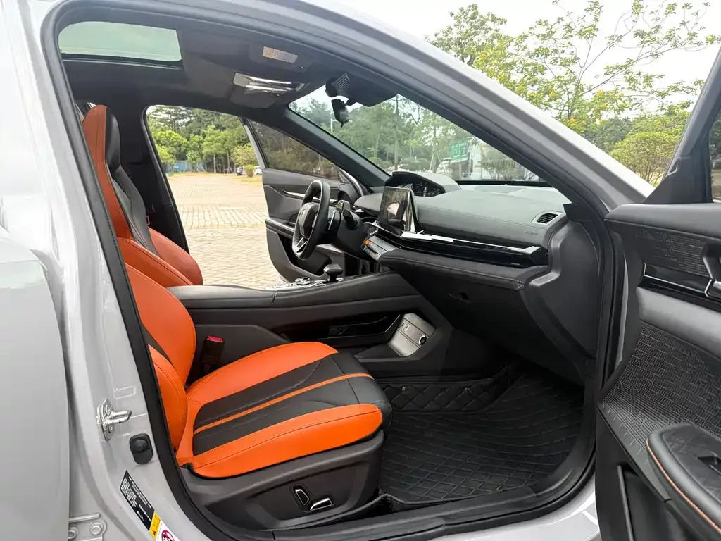 Changan UNI-V 2024 из CN, фото 7