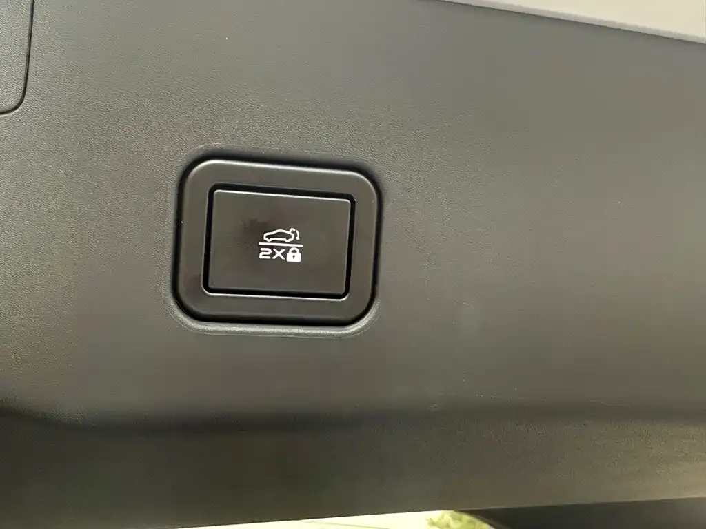 Changan UNI-V 2024 из CN, фото 8