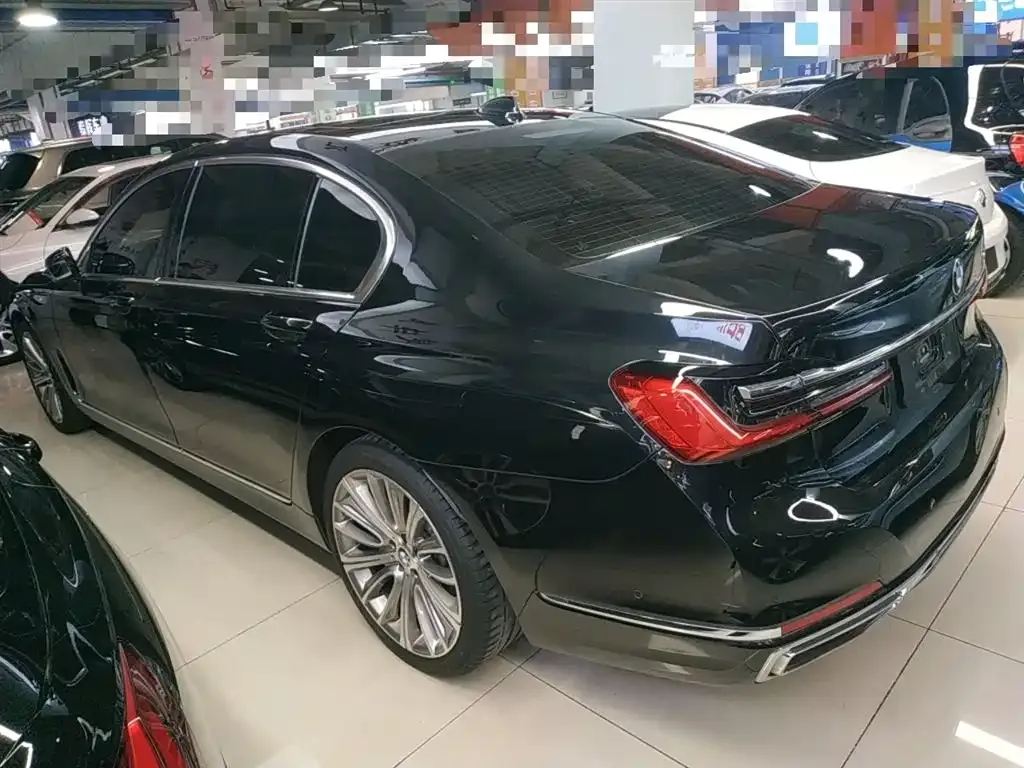 BMW 7 Series 2021 из CN, фото 5