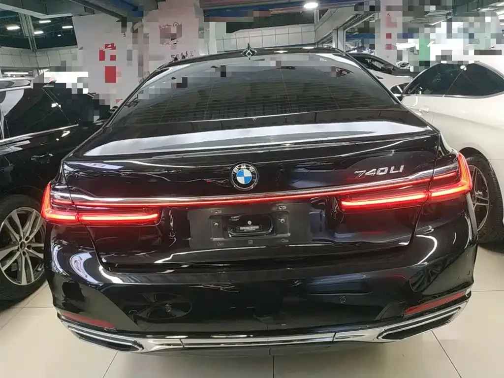 BMW 7 Series 2021 из CN, фото 6