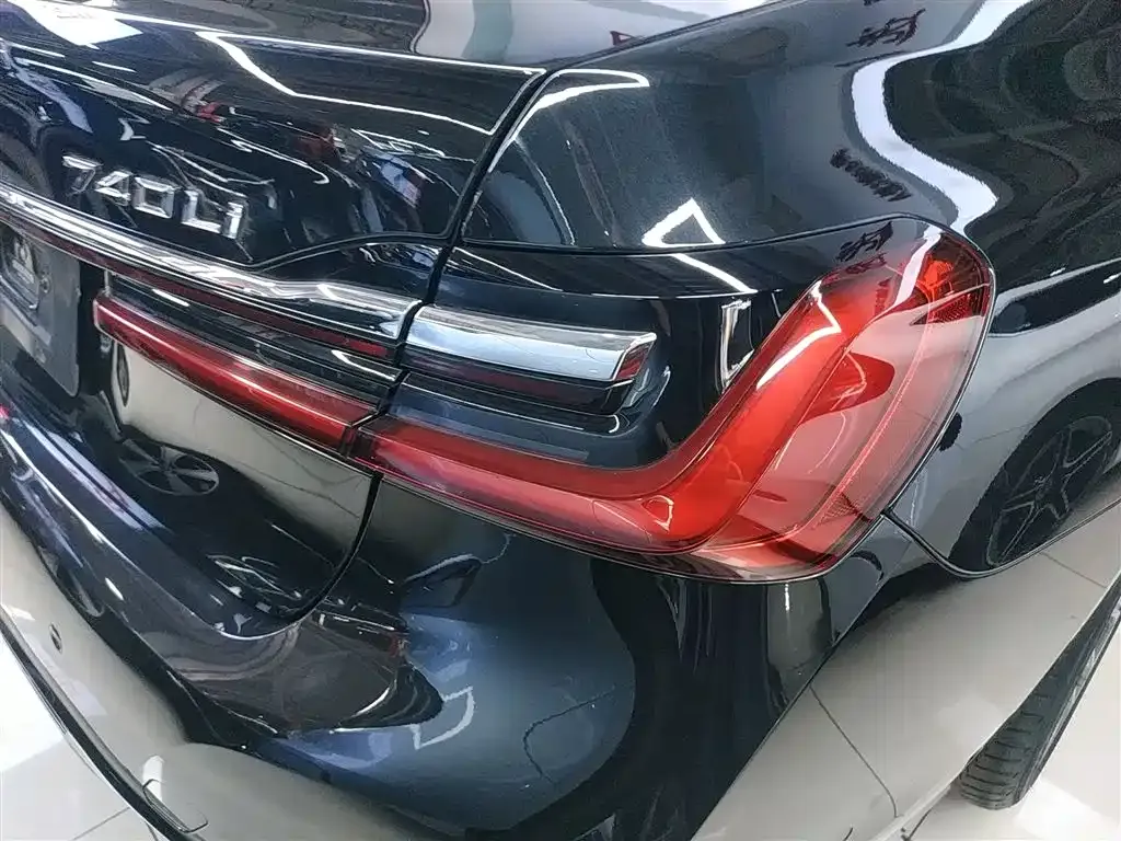 BMW 7 Series 2021 из CN, фото 8