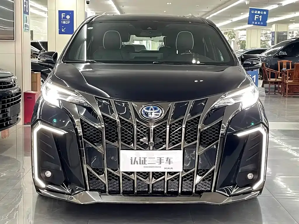 Toyota Sienna 2023 из CN, фото 3