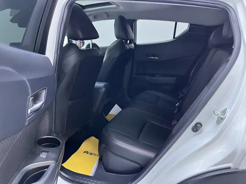Toyota C-HR 2022 из CN, фото 6