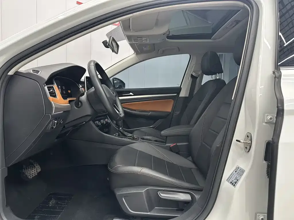 Volkswagen Bora 2022 из CN, фото 4