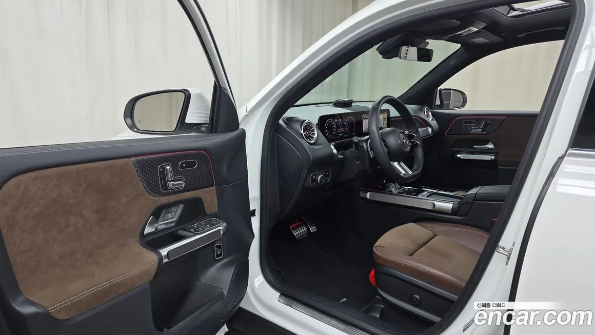 Mercedes-Benz GLB-Class — фото 10