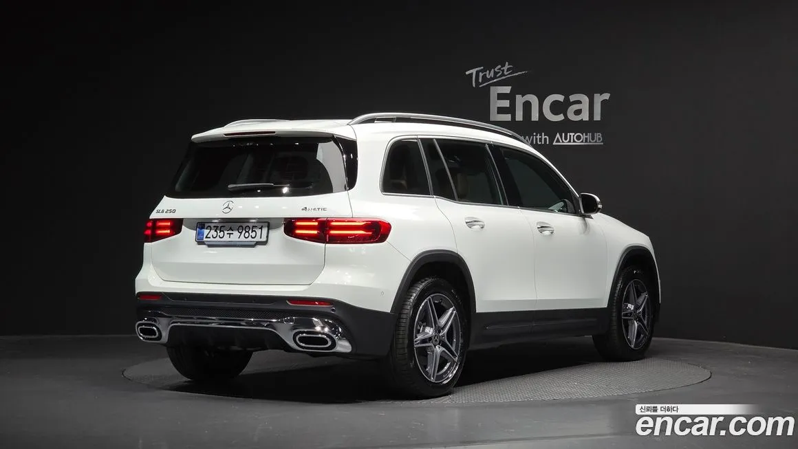 Mercedes-Benz GLB-Class — фото 2