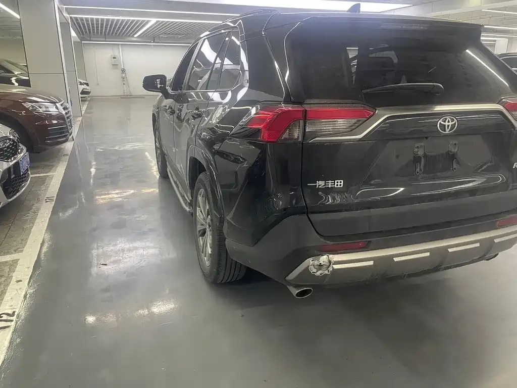 Toyota RAV4 2024 из CN, фото 8