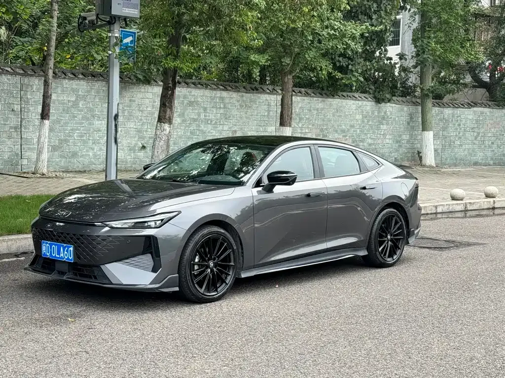 Changan UNI-V 2024 из CN, фото 1