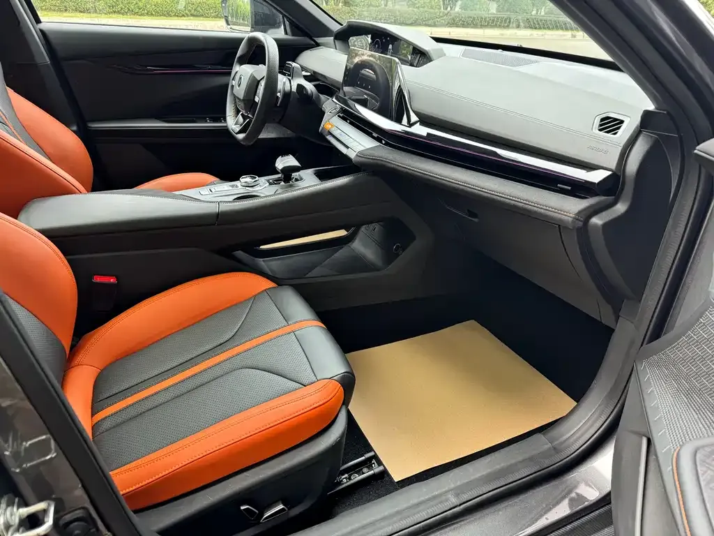 Changan UNI-V 2024 из CN, фото 6