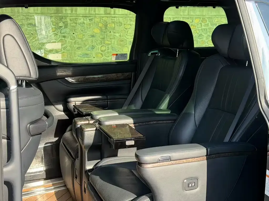 Toyota Vellfire 2022 из CN, фото 5