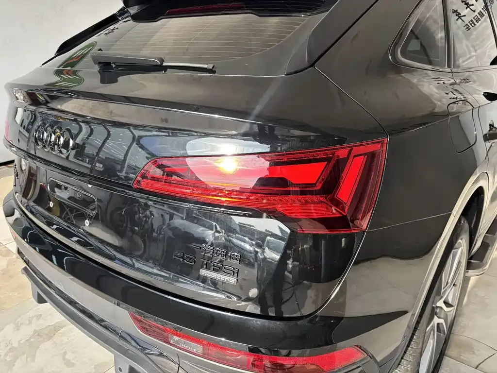 Audi Q5L Sportback 2023 из CN, фото 10