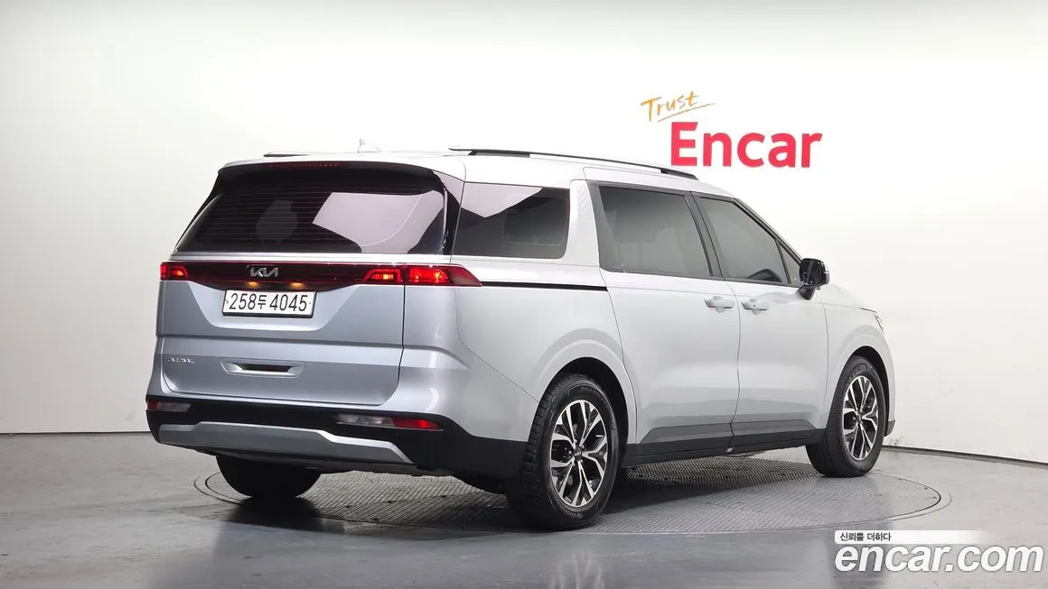 Kia Carnival 2023 из KR, фото 2