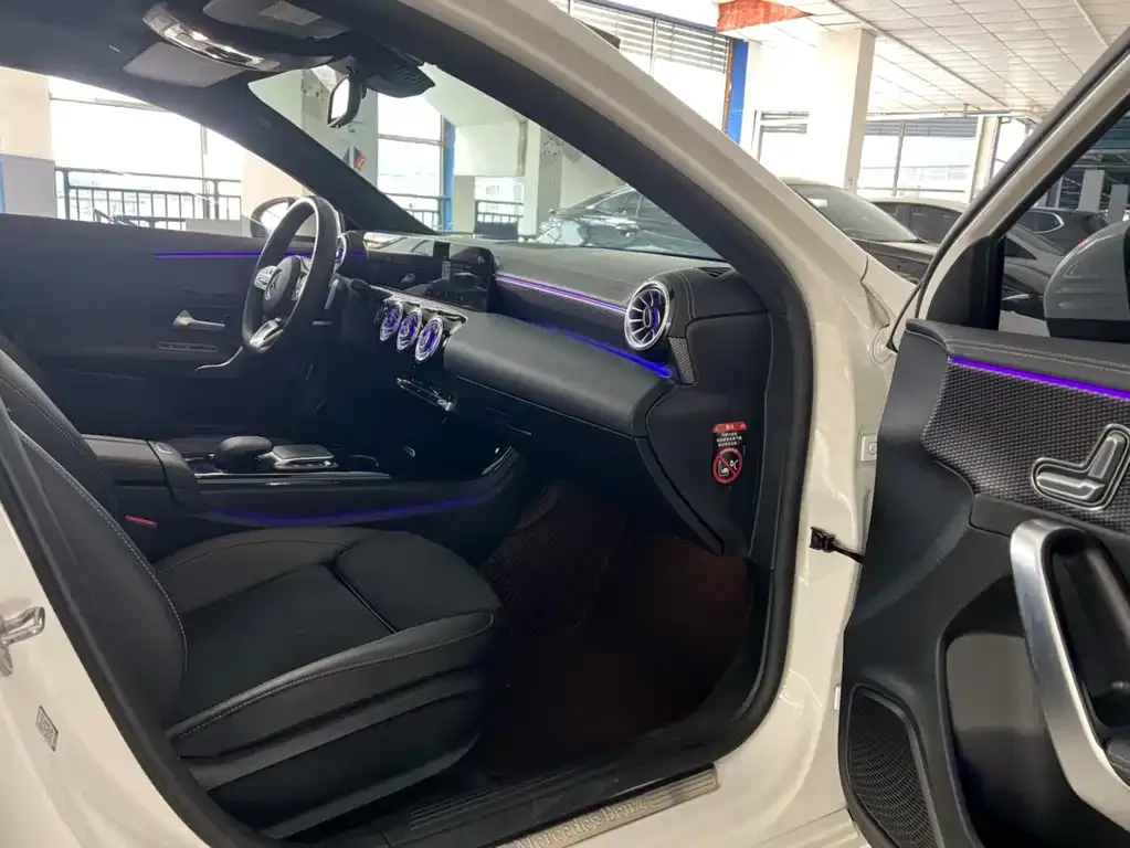 Mercedes-Benz A-Class 2023 из CN, фото 7