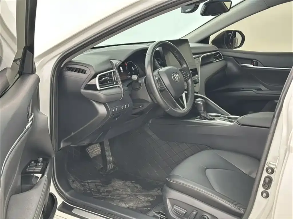 Toyota Camry 2022 из CN, фото 5