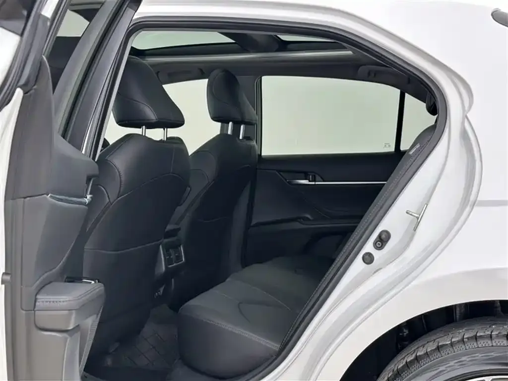 Toyota Camry 2022 из CN, фото 6