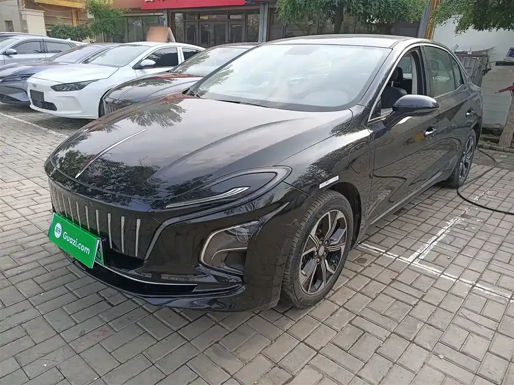 Hongqi E-QM5 — фото 2
