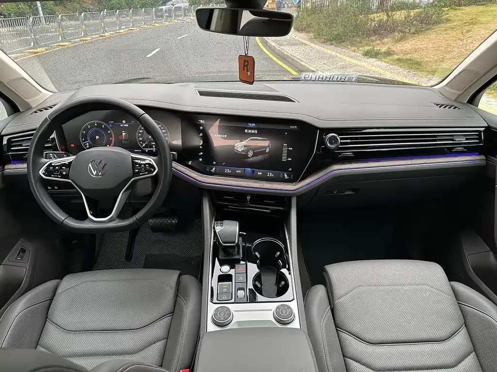 Volkswagen Touareg 2023 из CN, фото 10