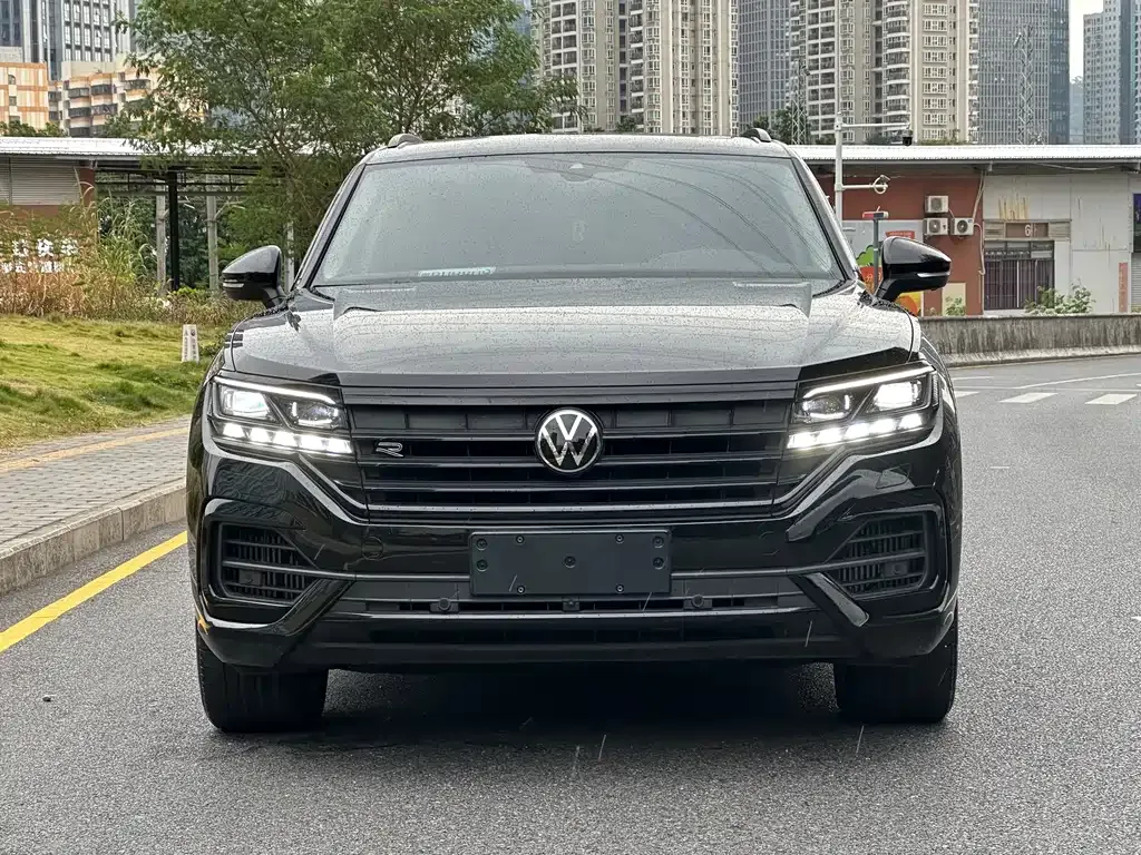 Volkswagen Touareg 2023 из CN, фото 2