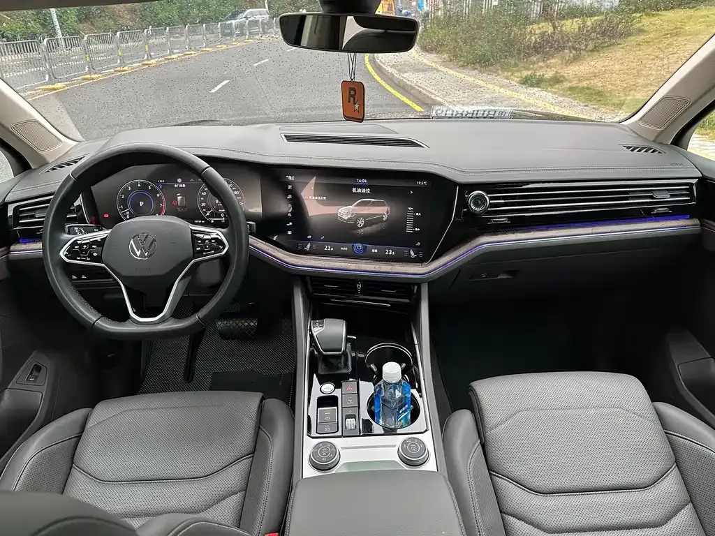 Volkswagen Touareg 2023 из CN, фото 9