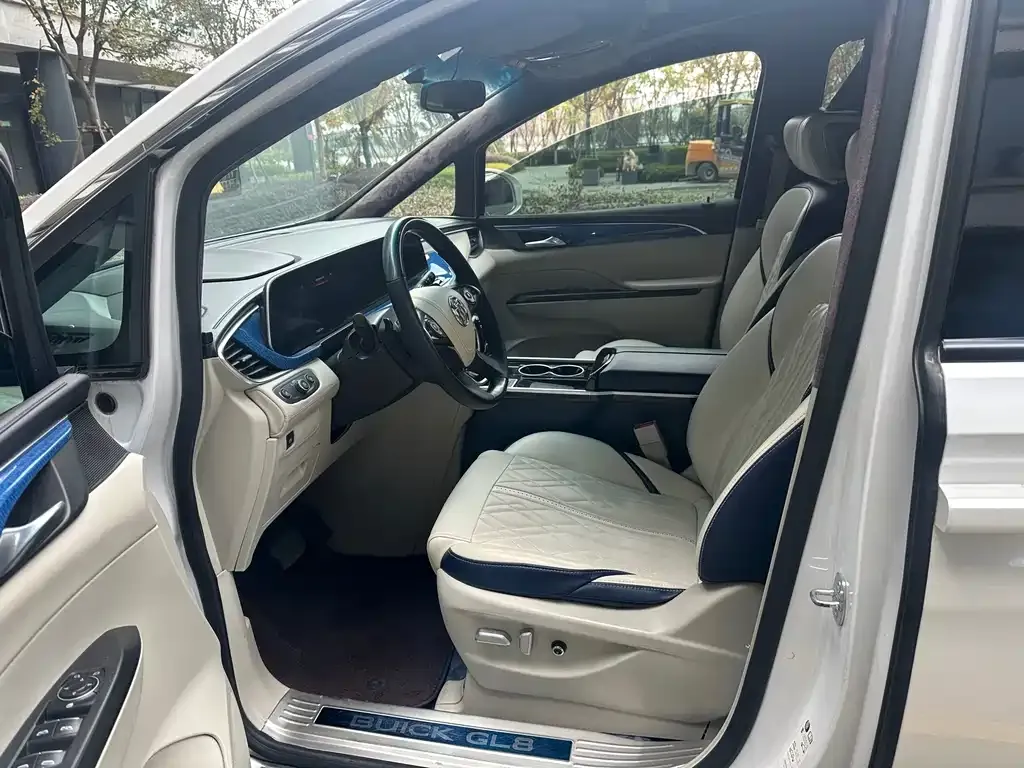 Buick GL8 2021 из CN, фото 4