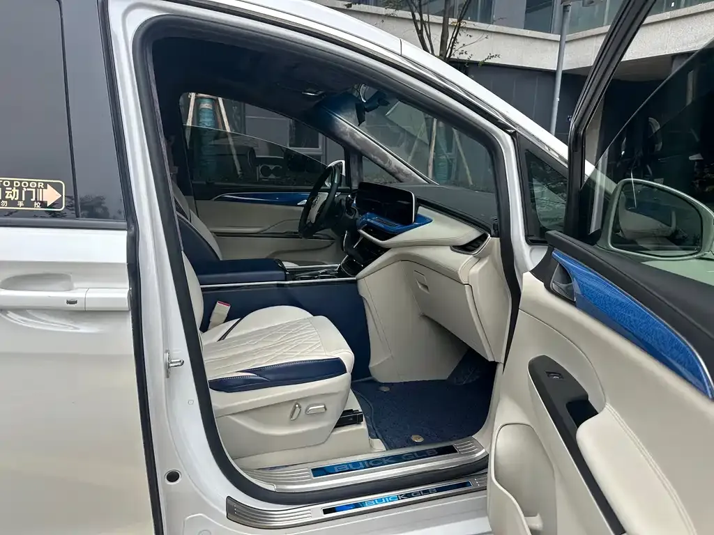Buick GL8 2021 из CN, фото 8