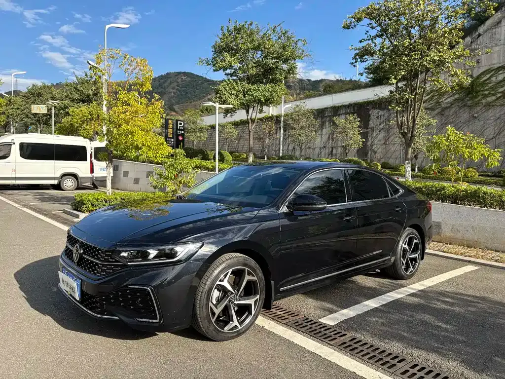 Volkswagen Passat 2024 из CN, фото 1