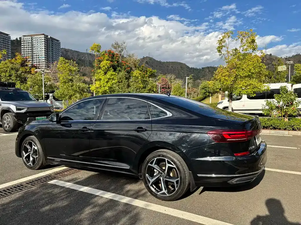 Volkswagen Passat 2024 из CN, фото 4
