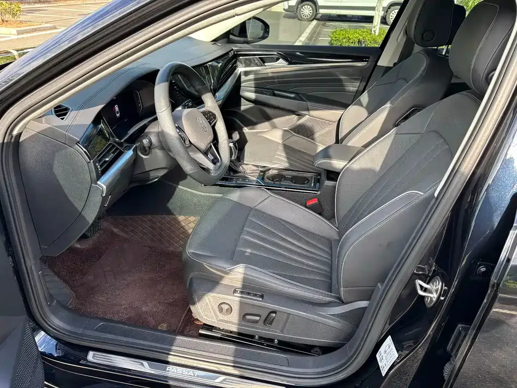 Volkswagen Passat 2024 из CN, фото 7