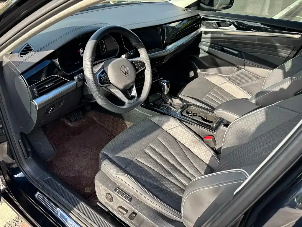 Volkswagen Passat 2024 из CN, фото 9