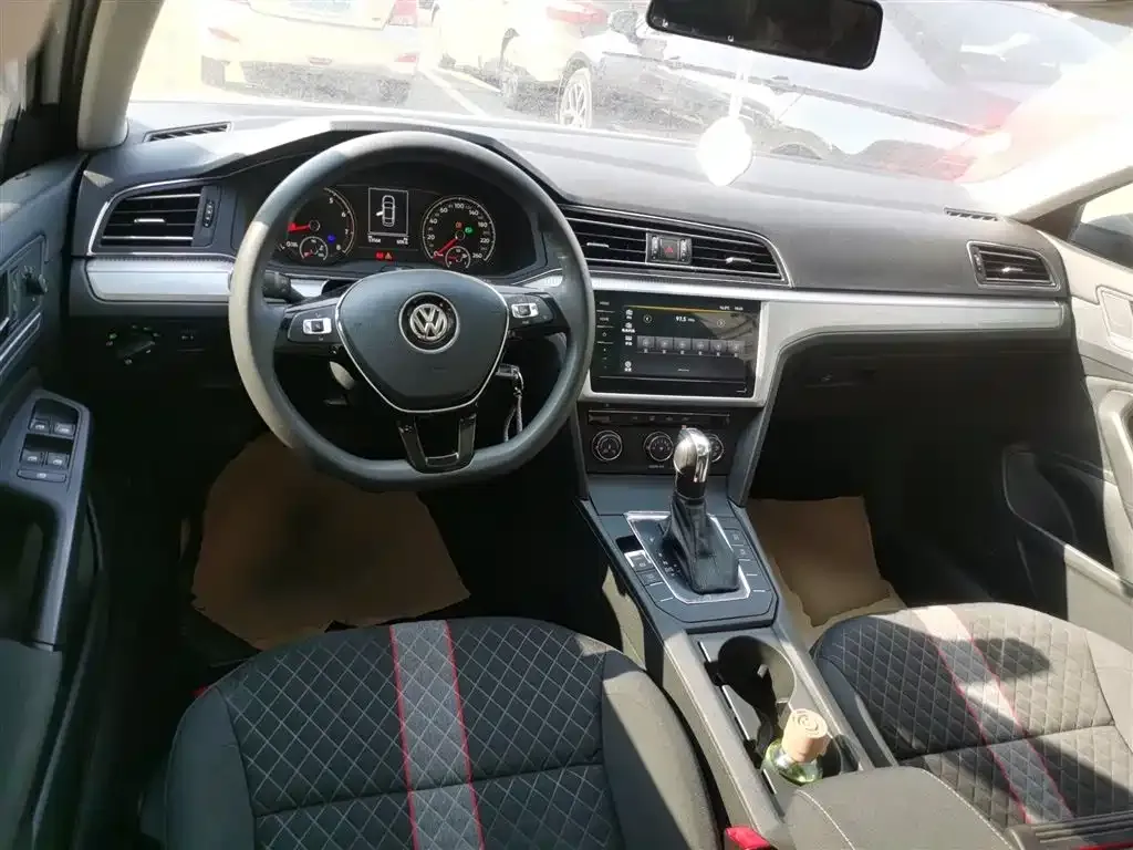 Volkswagen Lamando 2023 из CN, фото 10